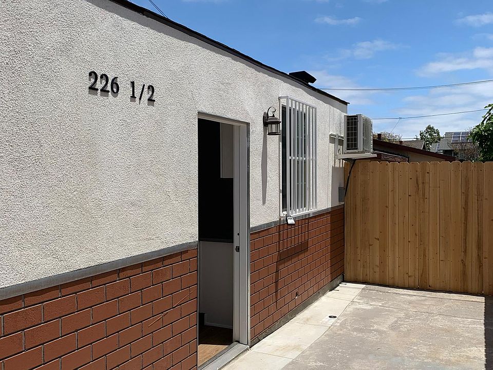 1st image of 222 W Sepulveda St #226.5