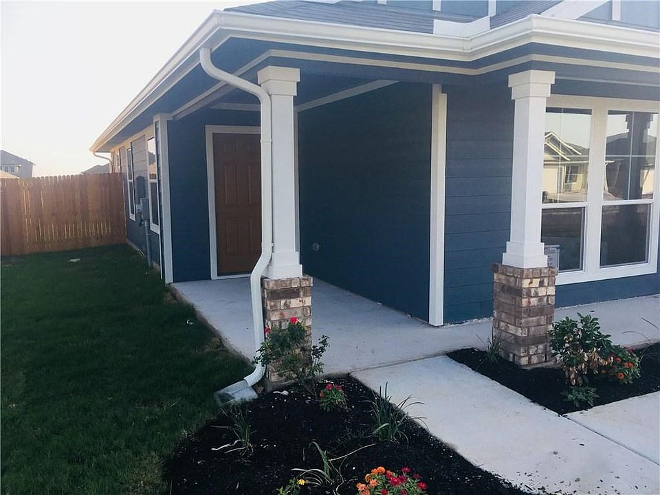 2nd image of 103 Garcitas Creek Ln
