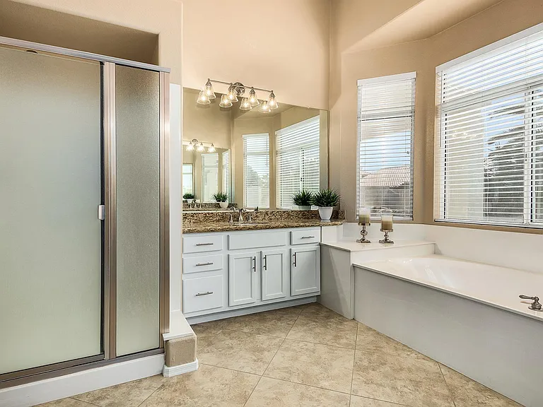 7269 W Robin Ln — Photo 14