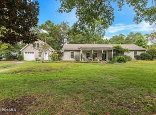300 Sand Dollar Ln, Hampstead, NC 28443