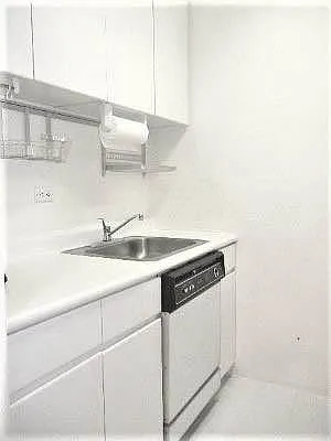 Rented by Douglas Elliman | media 38