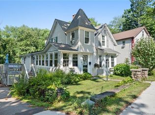618 Williams St, New London, CT 06320