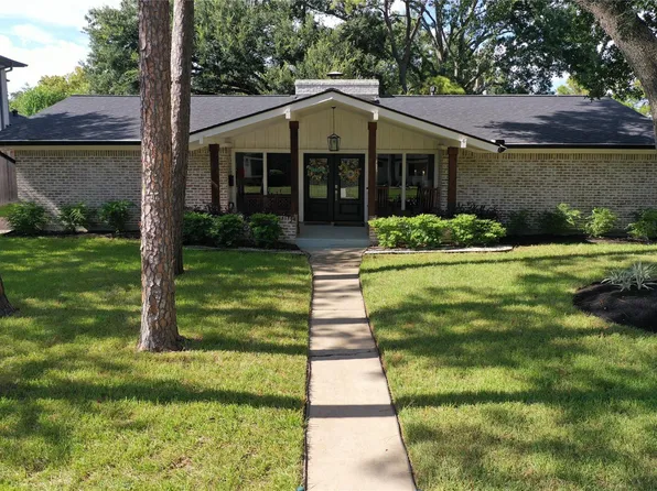 10610 Chevy Chase Dr, Houston, TX 77042