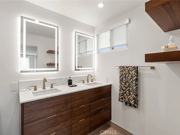 24701 Nympha Dr — Photo 50