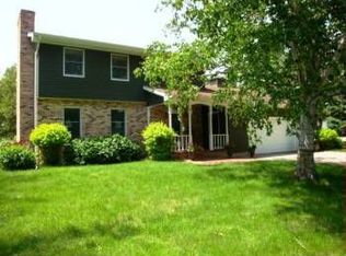 512 Kay St SW, Hutchinson, MN 55350