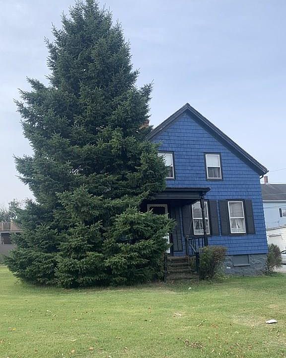 2nd image of 91 Globe St