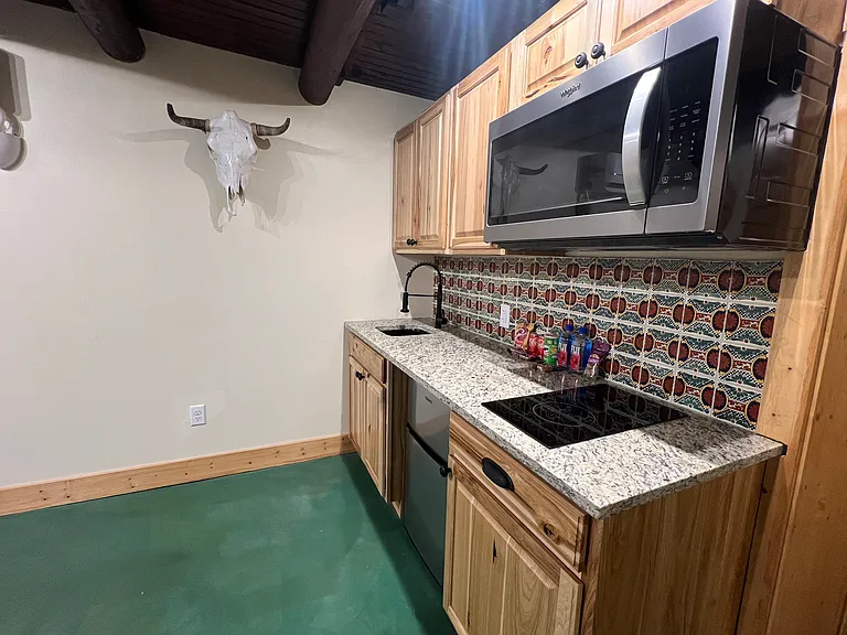 2130 Lake Ave — Photo 10