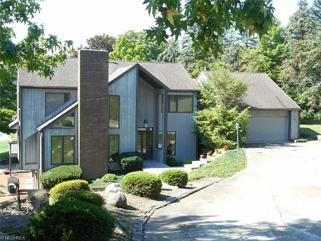1286 Sheppard Dr photo 1