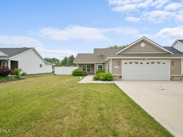 13 Cascade Ln, Delta, OH 43515