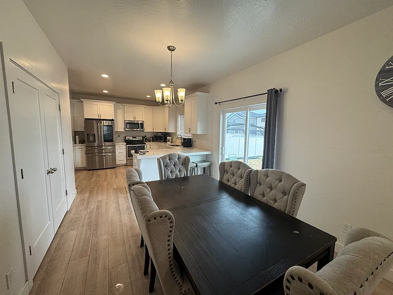 1118 E Doris Loop Rd — Photo 24