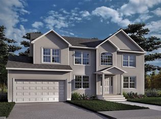 22 Avenue E, Holbrook, NY