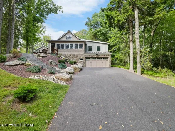 148 N Lake Dr, Lake Harmony, PA 18624