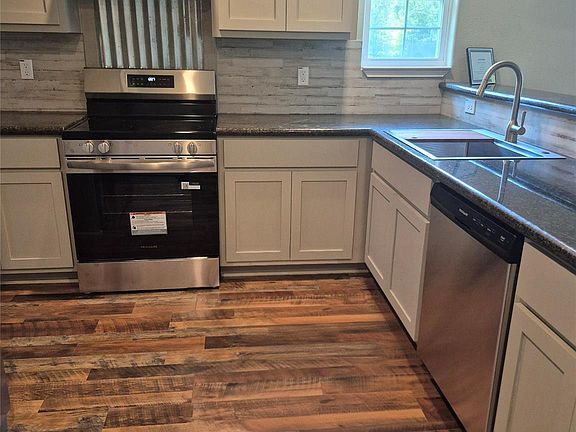 5th image of 410 S Tannahill St