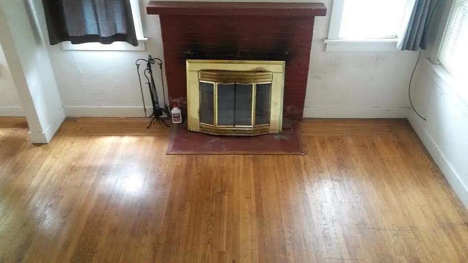 2121 Spaulding Ave photo 1