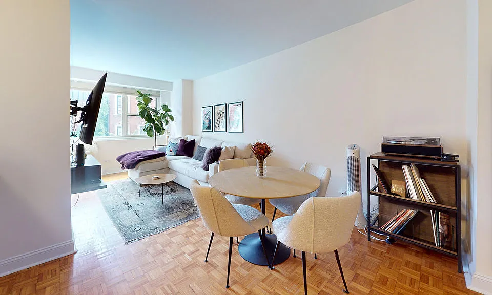 15 Charles St #4B