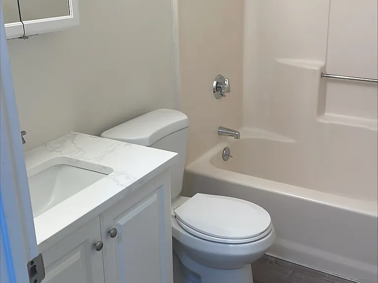 272 S Main St #1 — Photo 4