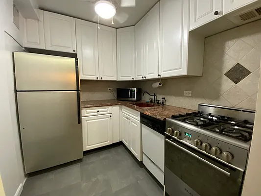 Rented by Corcoran | media 7