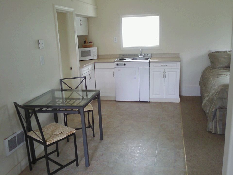 2nd image of 3310 NW Jetty Ave