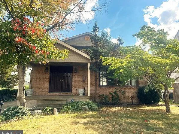 104 W Evesham Rd, Glendora, NJ 08029