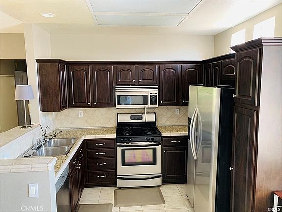 5th image of 8 Santa Barbara Ct