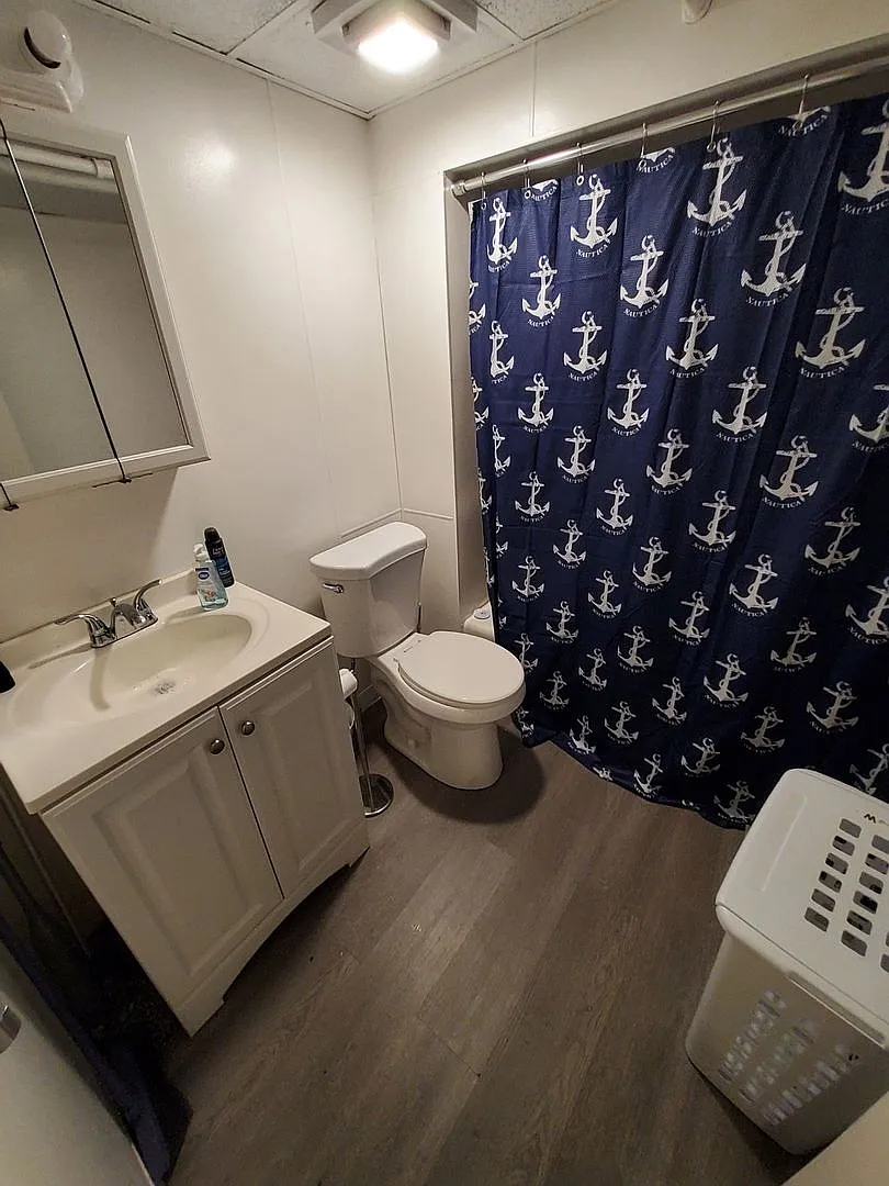 175 Old River Rd — Photo 3