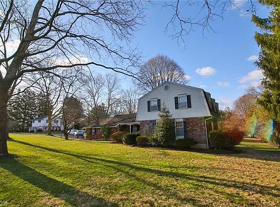 4th image of 117 Applewood Dr