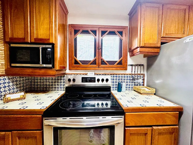 2 bed, 1.0 bath, 900 sqft, $2,300 — Photo 4