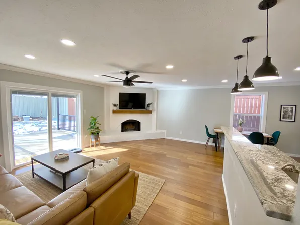 6437 Yarmouth Ave, North Richland Hills, TX 76182