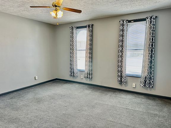 3rd image of 400 N 11th St #D
