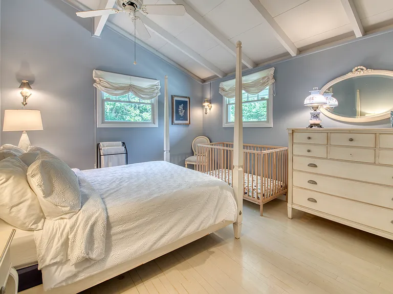 15 Maple St — Photo 12