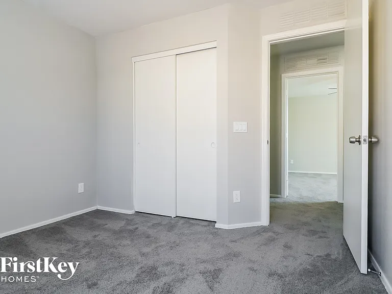 23704 W Huntington Dr — Photo 13