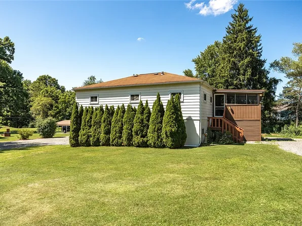 14 Dusty Ln, Grove City, PA 16127