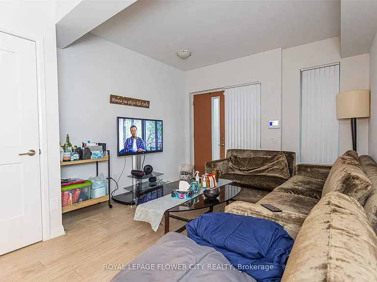 1050 Portage Pkwy W #Townhouse 37 — Photo 8