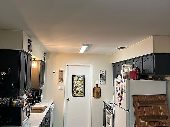 4th image of 21162 Kristen Dr