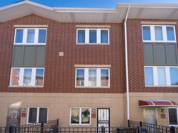 2437 W 32nd Pl, Chicago, IL 60608