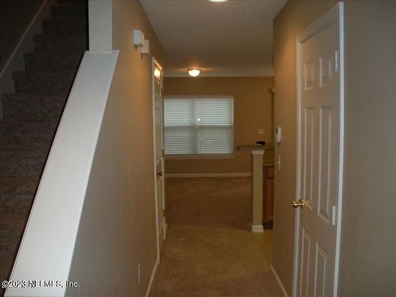 4th image of 830 S Black Cherry Dr