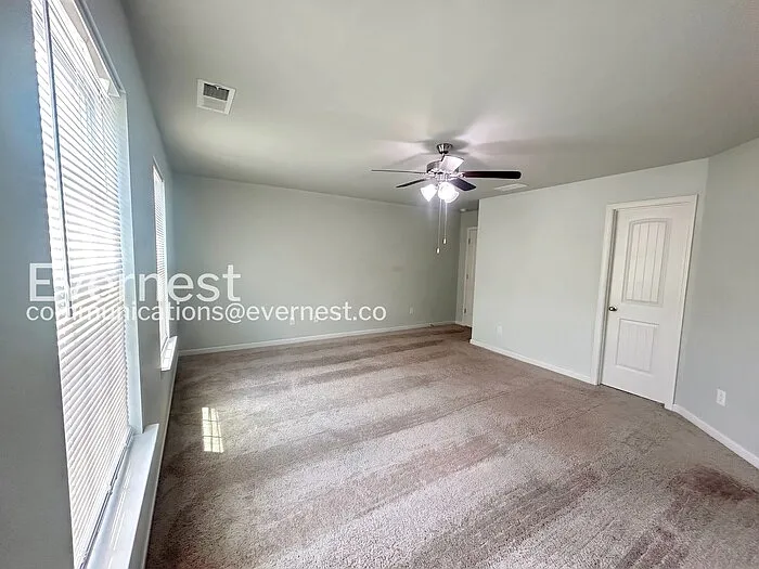 5231 Hanover St — Photo 12