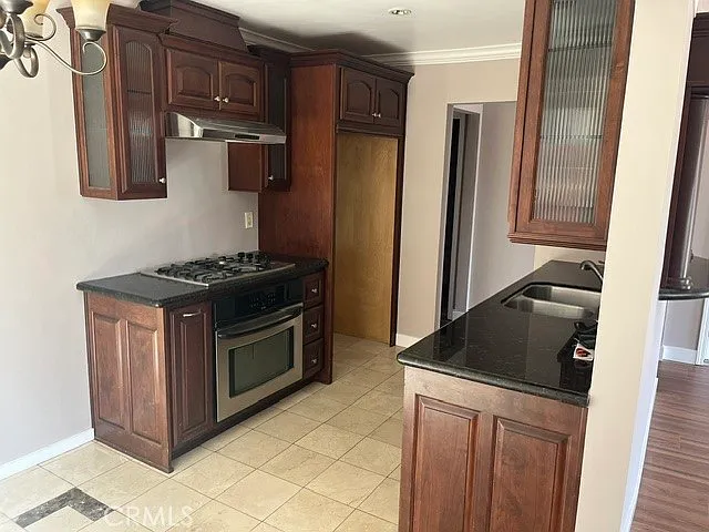 243 N Pageant St — Photo 4