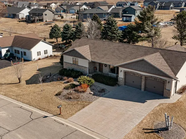 218 E Maple St, Dover, MN 55929
