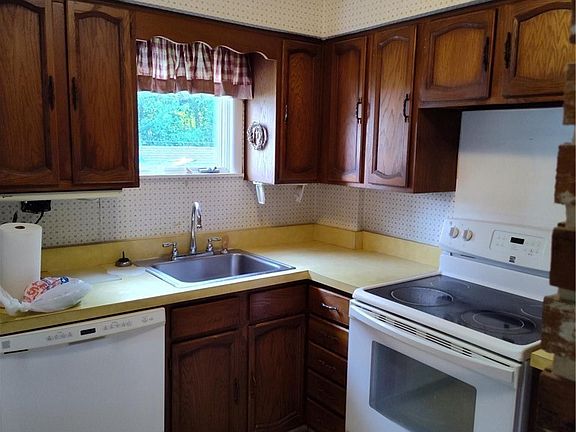5th image of 348 Georgia Ave