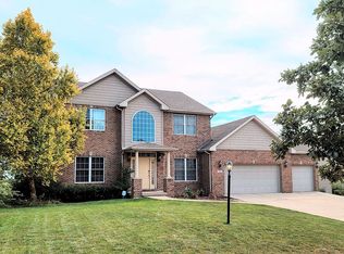 3301 Sandhill Ln, Champaign, IL 61822