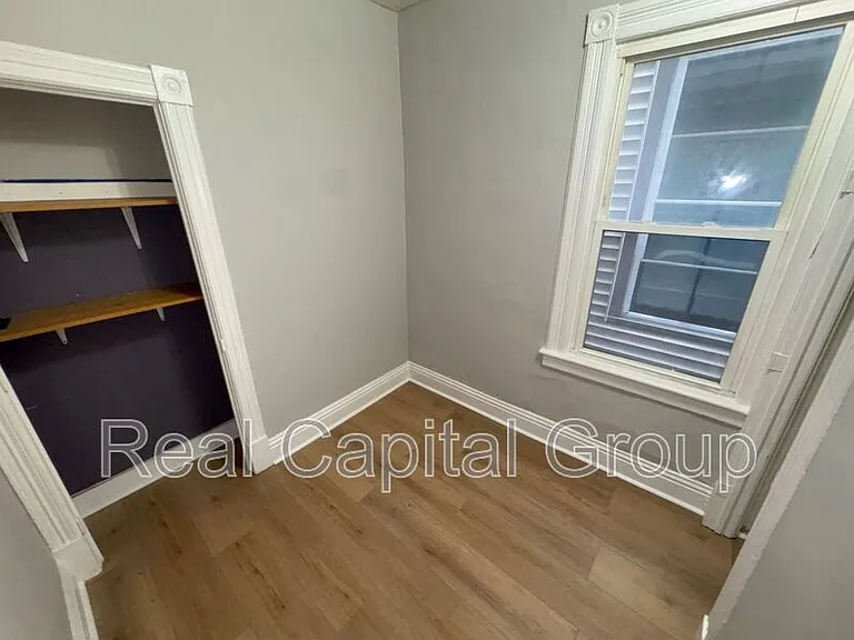 412 2nd St #1 — Photo 15