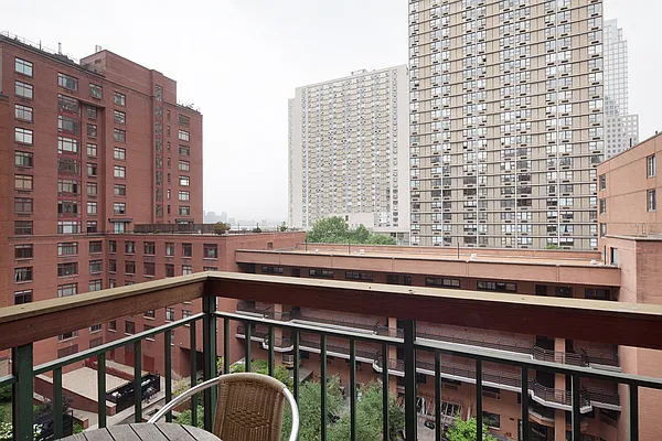 Rented by Modern Spaces | media 17