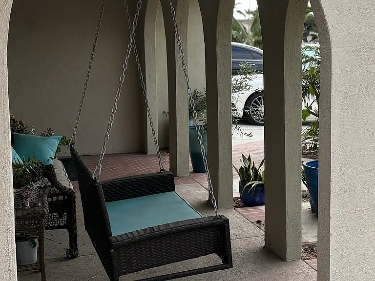 8342 Castilian Dr — Photo 22