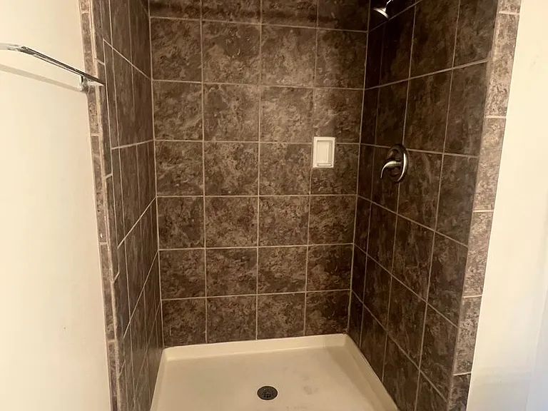 224 W Falls Rd — Photo 12