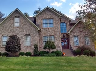 5023 Wolfpen Woods Dr, Prospect, KY 40059