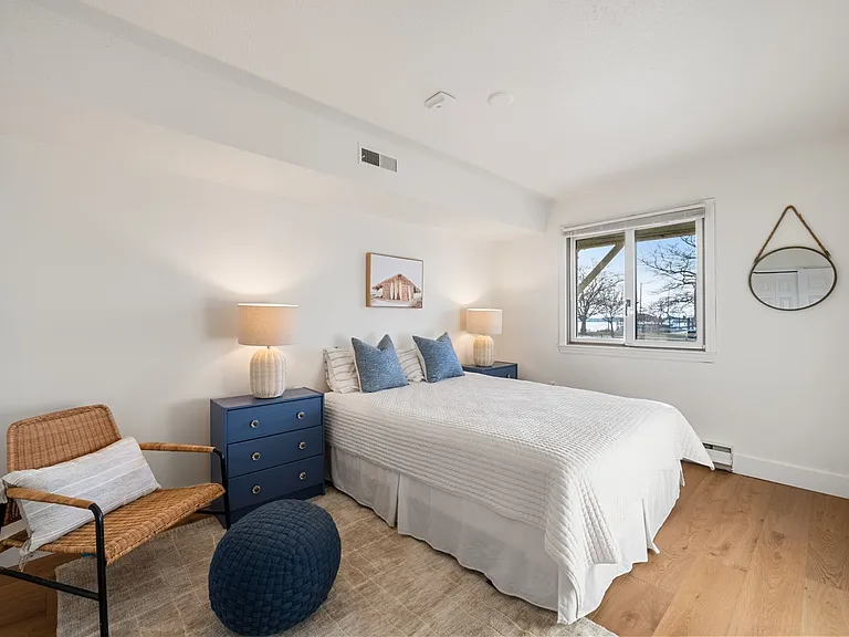 310 Swans Wharf Row — Photo 16