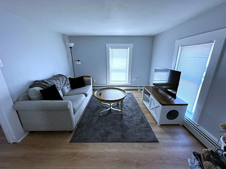10 Shelby Ln — Photo 7