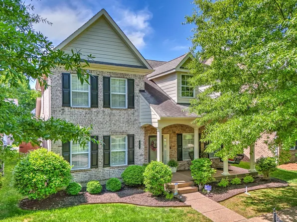 311 Meadowglade Ln, Franklin, TN 37064