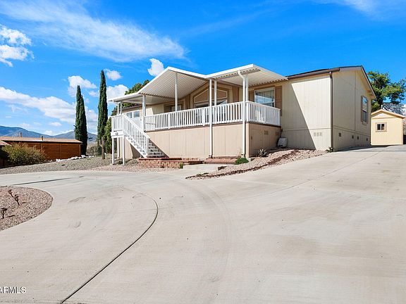 3rd image of 1320 N CHESTNUT Trail